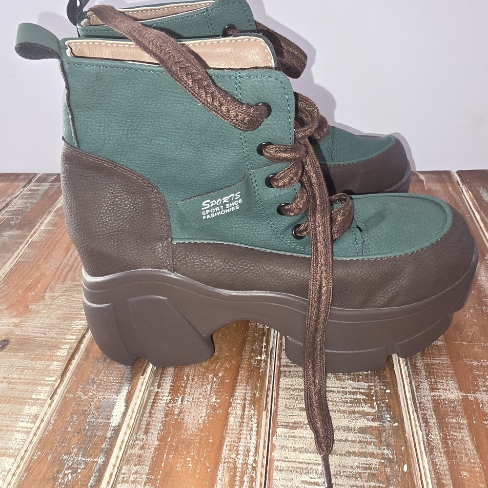Women's Green and Brown Platform Boots 8-8.5. Avant Garde Indie